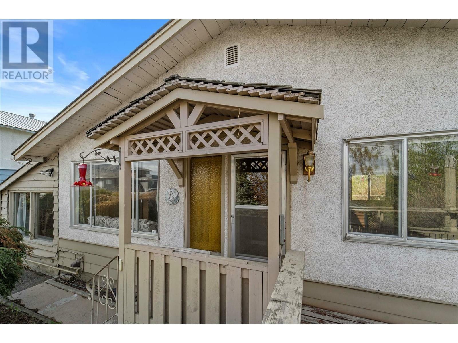 Property Photo: 638 Grandview Terrace BC V2C 1H8