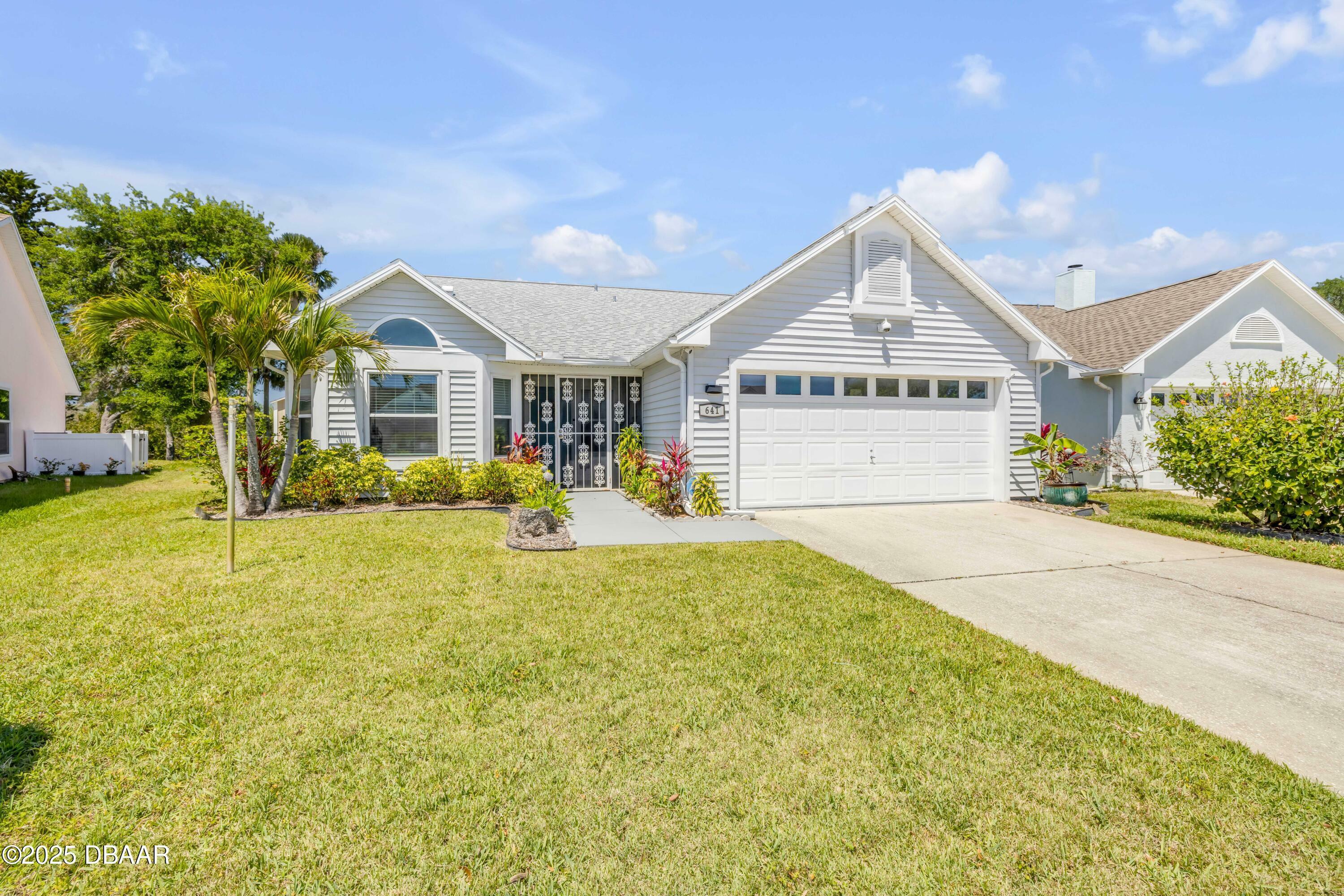 Property Photo: 641 Middlebury Loop FL 32168
