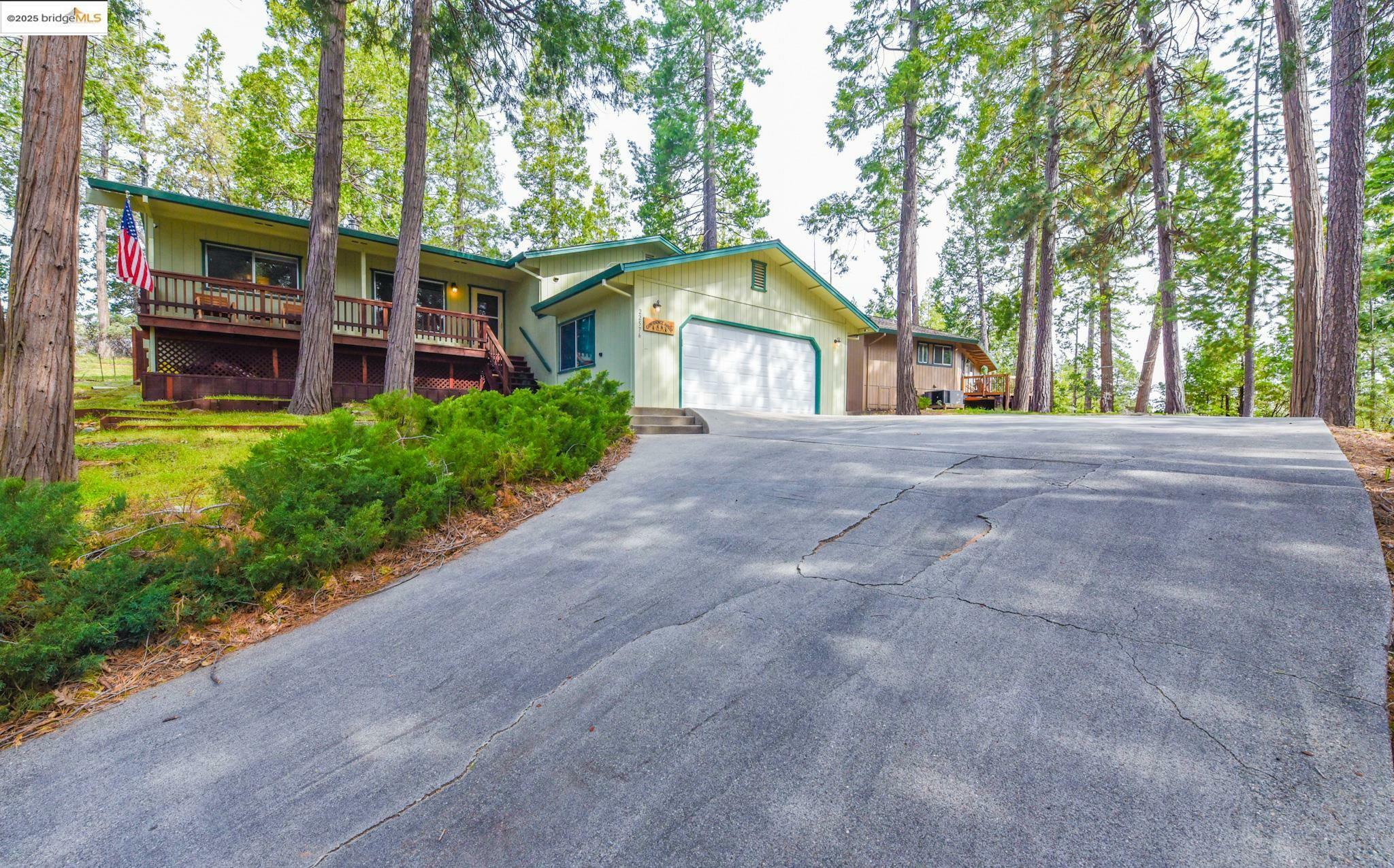 Property Photo: 22576 Confidence Rd CA 95383