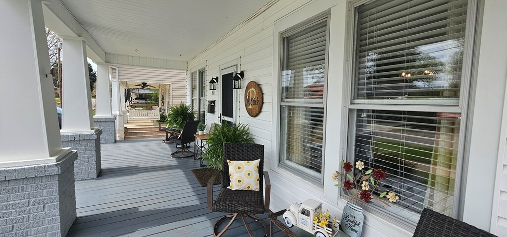 Property Photo: 411 East Sycamore Street KY 41230