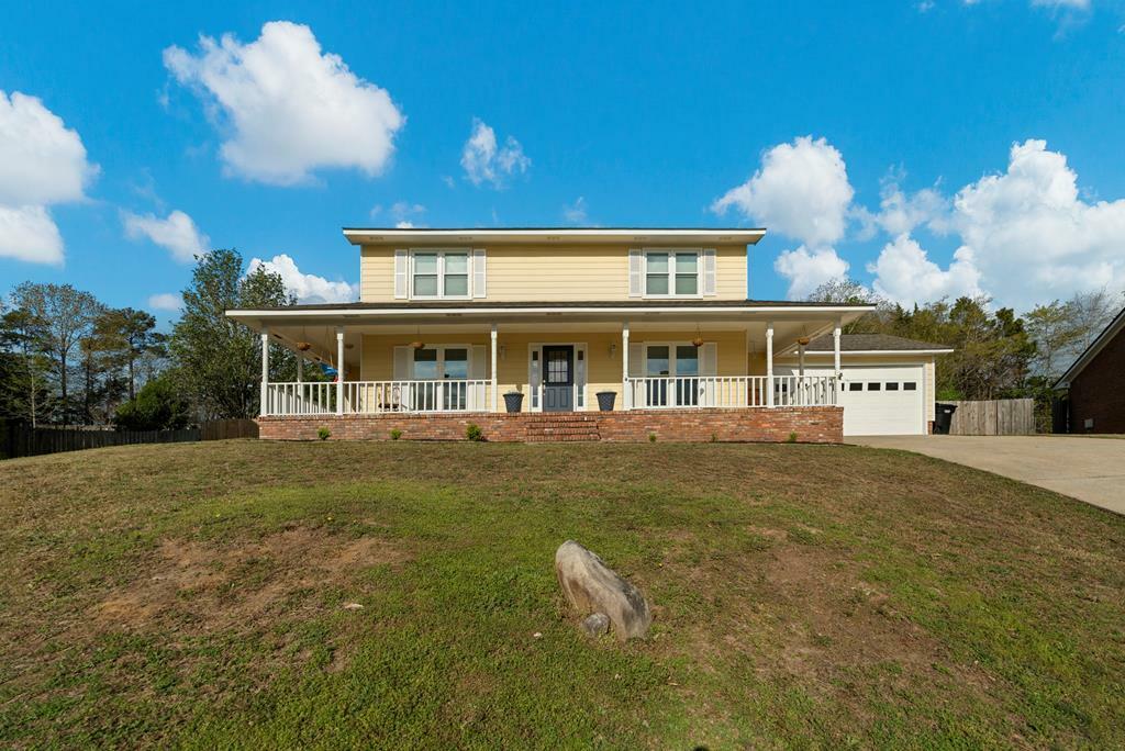 Property Photo: 8 Labrador Court GA 31909-4810