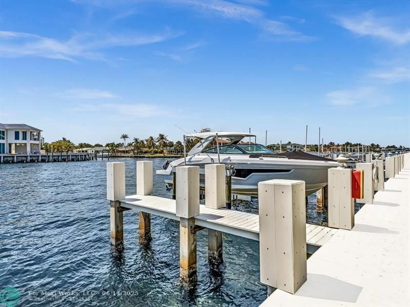Property Photo: 1194 Hillsboro Mile 64 FL 33062