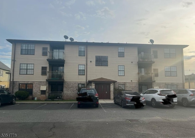 Property Photo: 539 Bayway Ave 2B NJ 07202