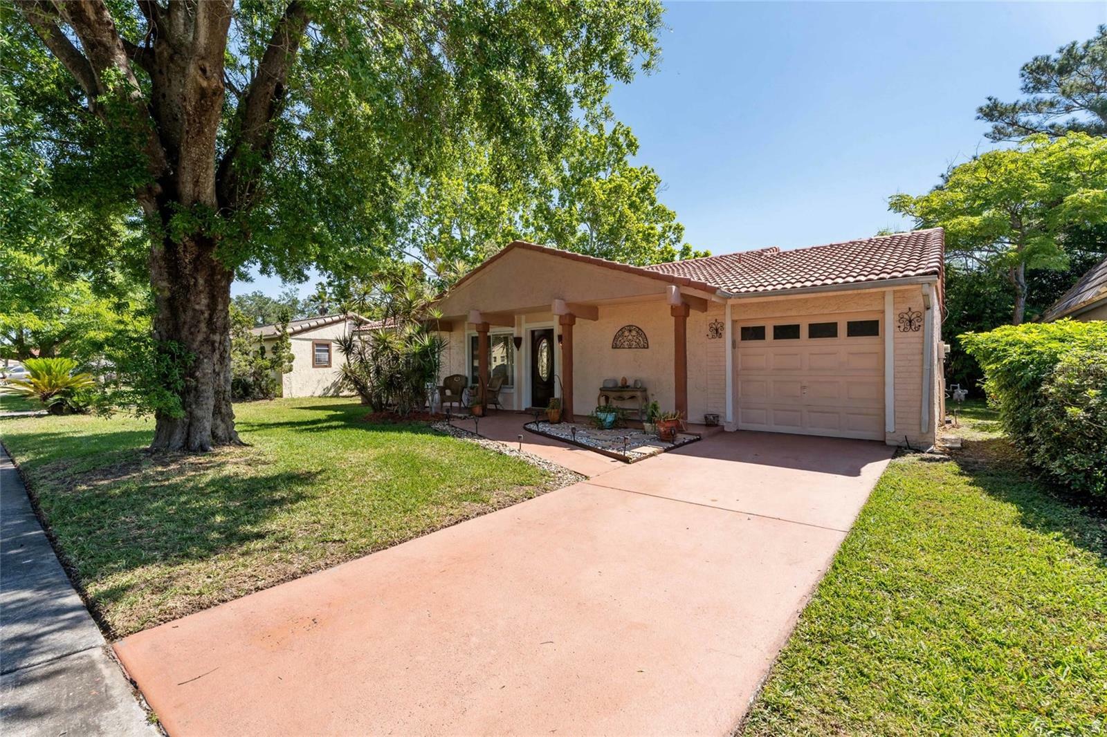 Property Photo: 10423 Manassas Circle FL 32821