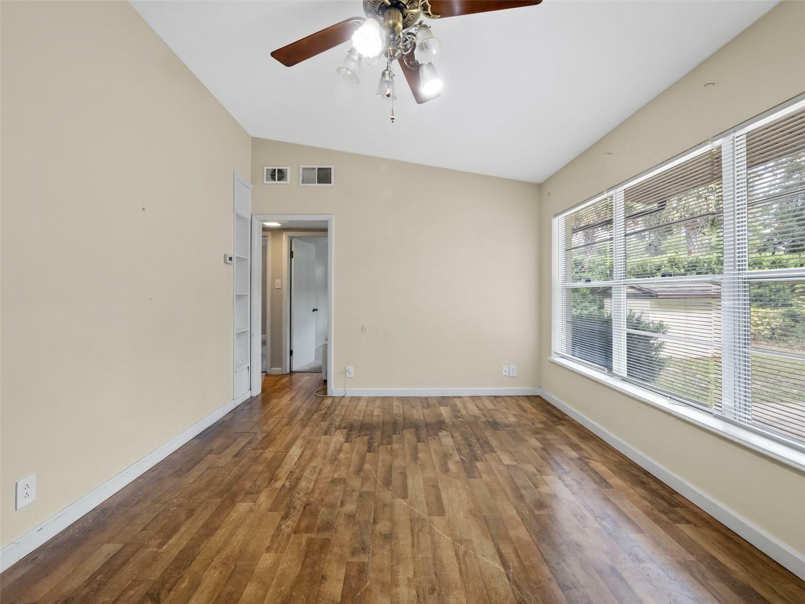 Property Photo: 25519 Colmar Avenue FL 32776