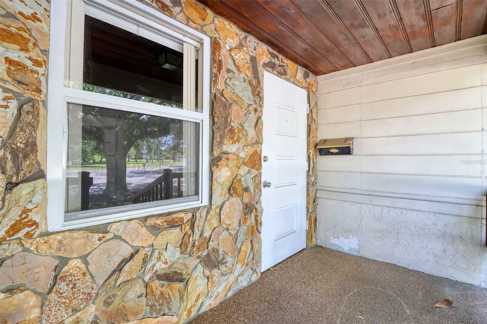 Property Photo: 4845 25 Avenue N FL 33713