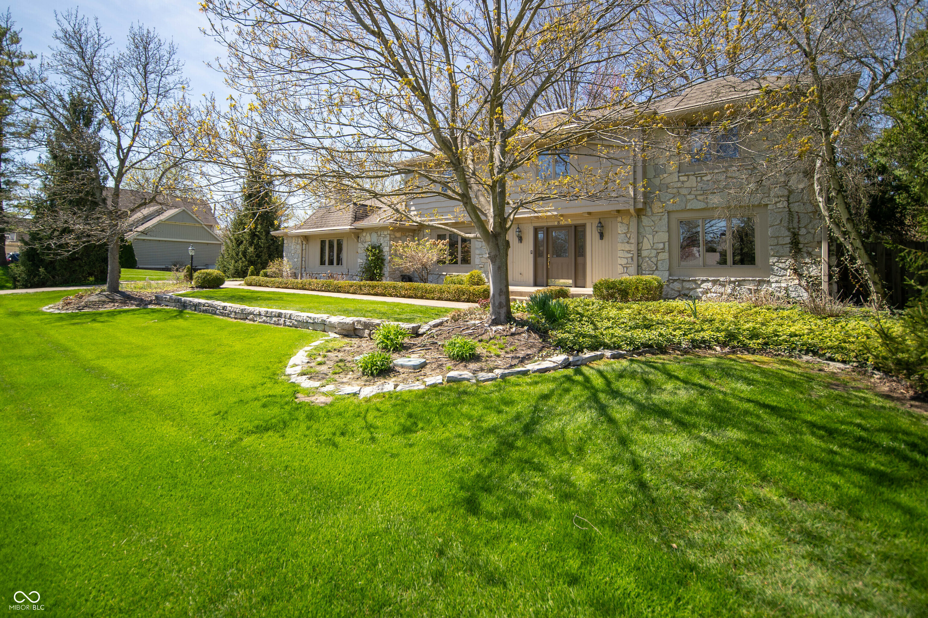 Property Photo: 130 Governors Lane IN 46077