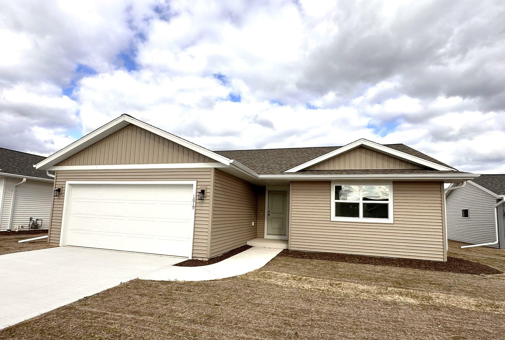 Property Photo: 1019 Sully Way WI 53085