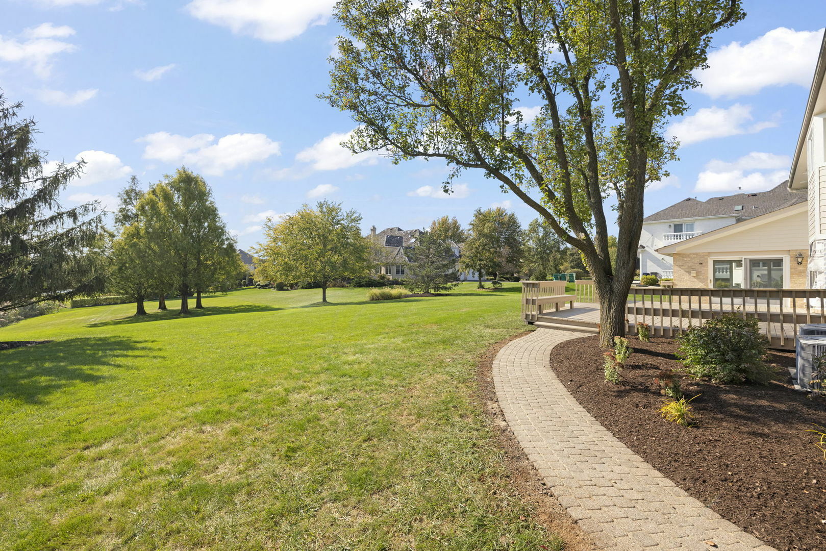 Property Photo: 87 Windmill Road IL 60467