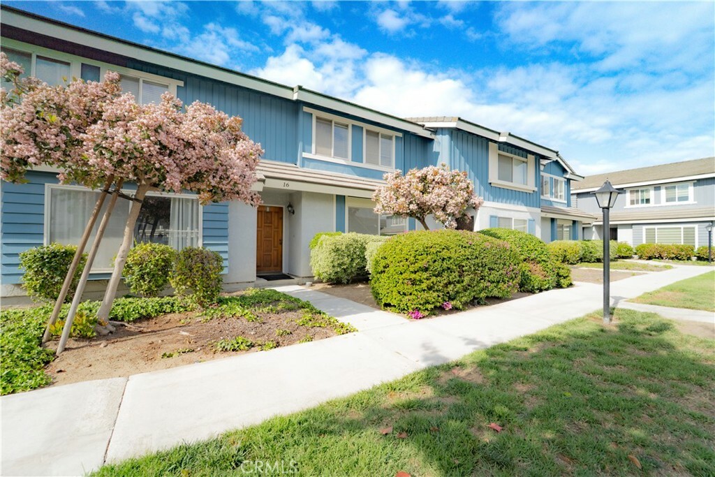 17721 Norwalk Boulevard 16  Artesia CA 90701 photo