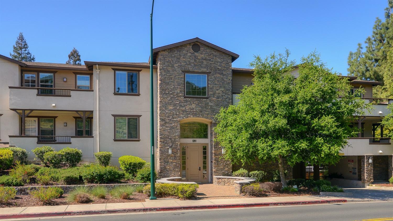 Property Photo: 1281 Homestead Avenue 2B CA 94598