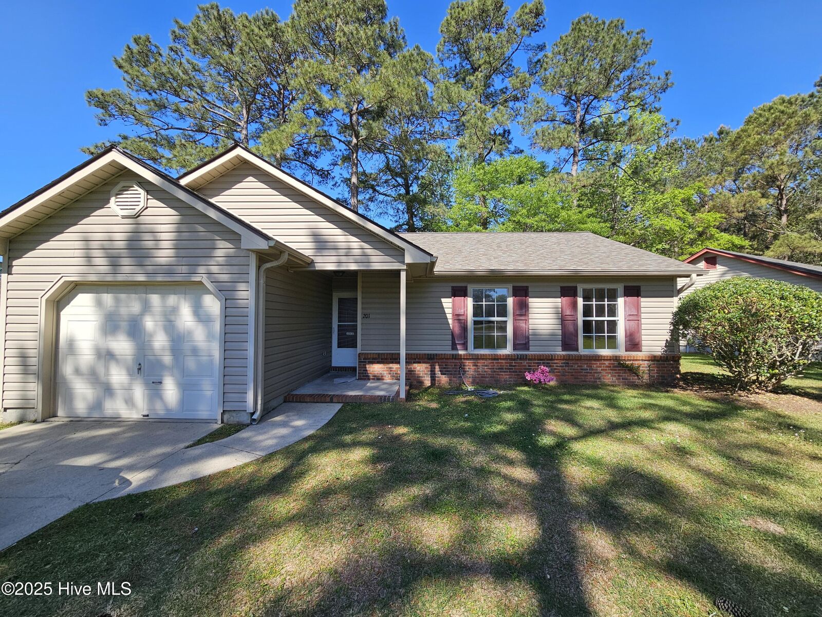 Property Photo:  201 Vandergrift Drive  NC 28540 