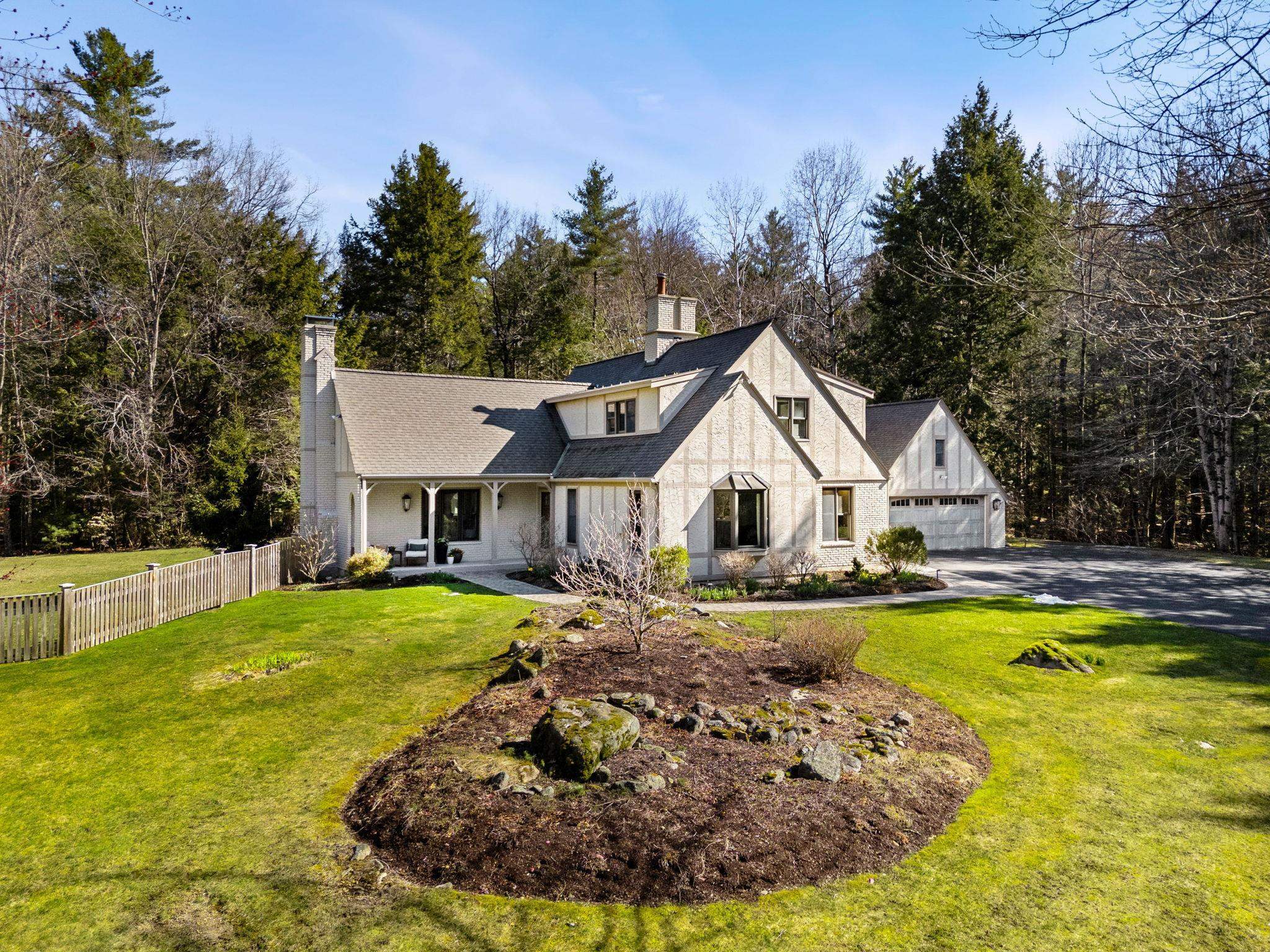 Property Photo:  11 Shadow Lane  NH 03031 