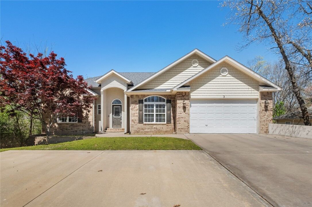 Property Photo:  3 Rutland Drive  AR 72714 