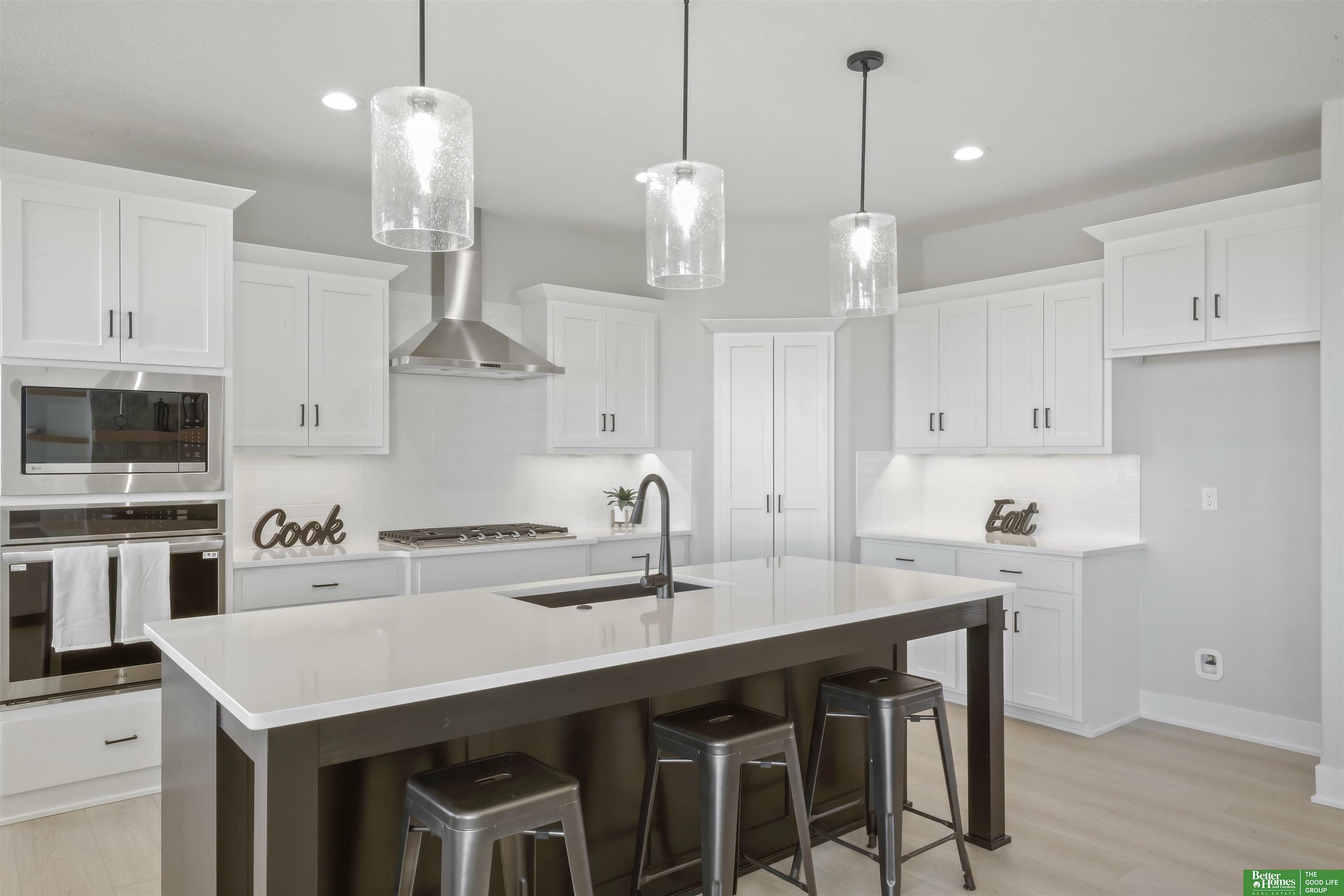 Property Photo: 10110 Laramie Street NE 68046