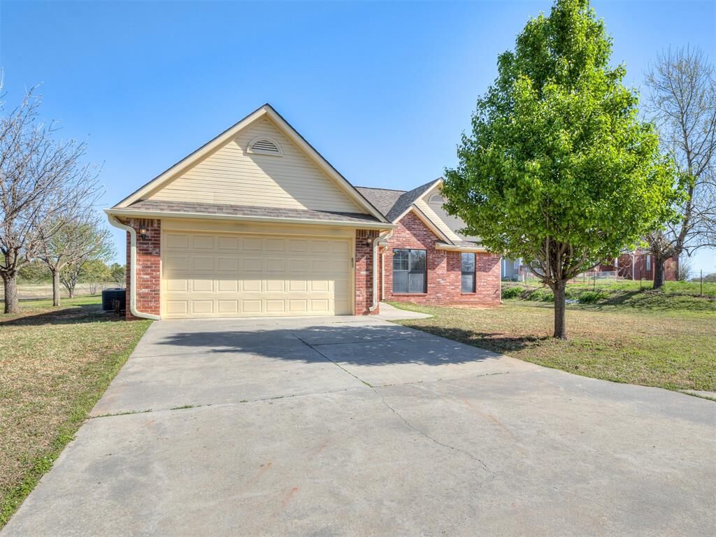Property Photo: 17117 SE 59th Street OK 73020