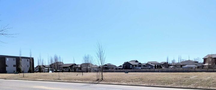 Property Photo: 701 6 Avenue SE AB T0G 2A3