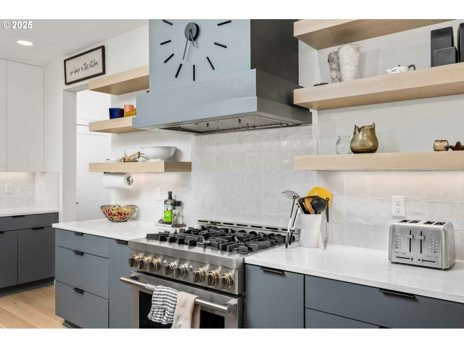 Property Photo: 9096 SE Stillwater Ln OR 97086
