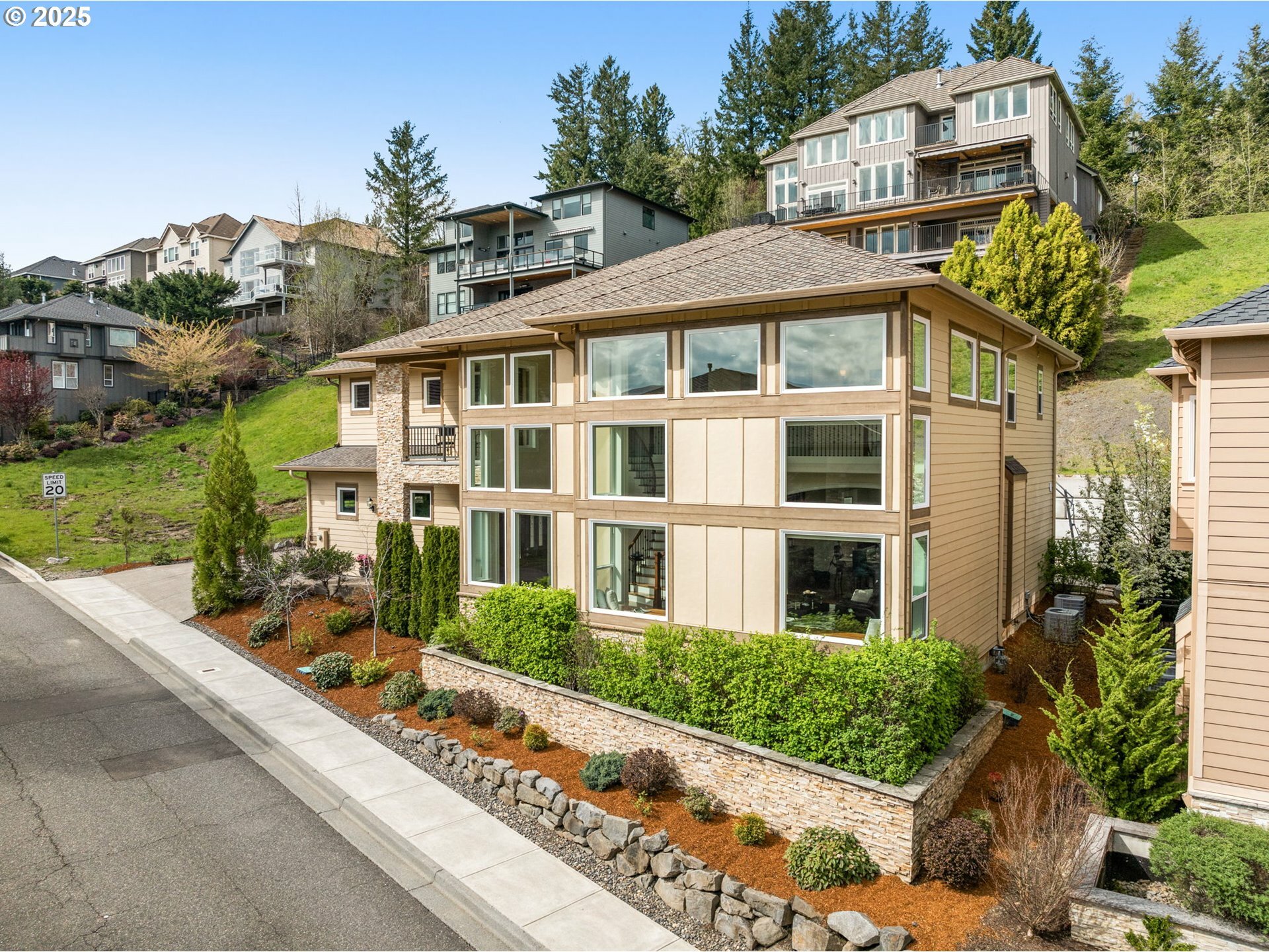 Property Photo: 4018 NW Riggs Dr OR 97229