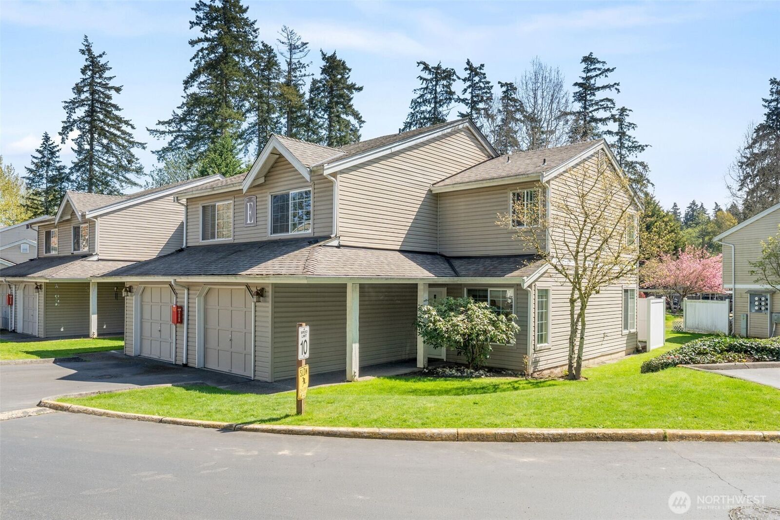 Property Photo:  2100 S 336th Street E4  WA 98003 