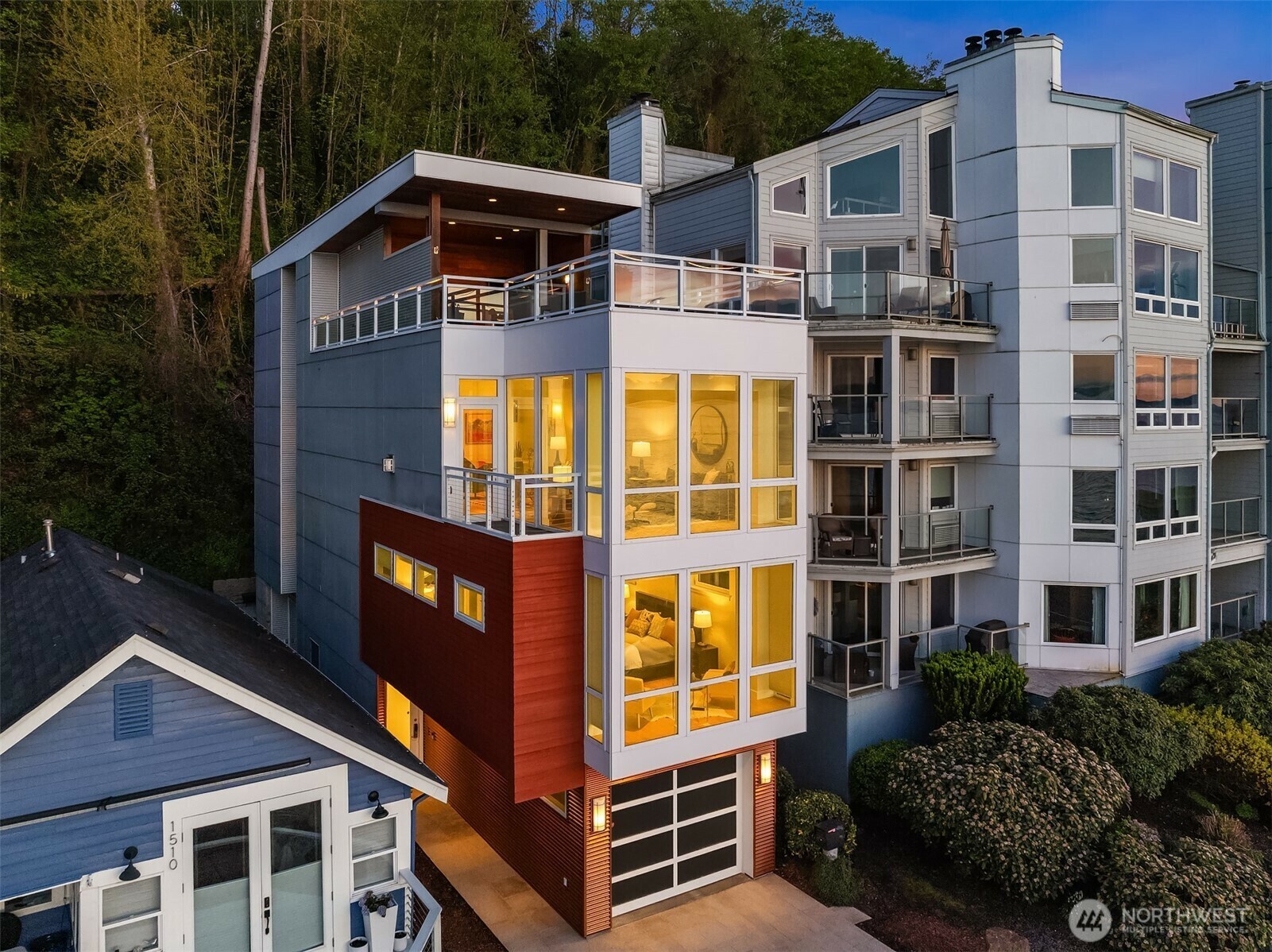 Property Photo: 1514 Alki Avenue SW WA 98116