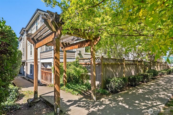 Property Photo: 10549 Stone Avenue N 301 WA 98133