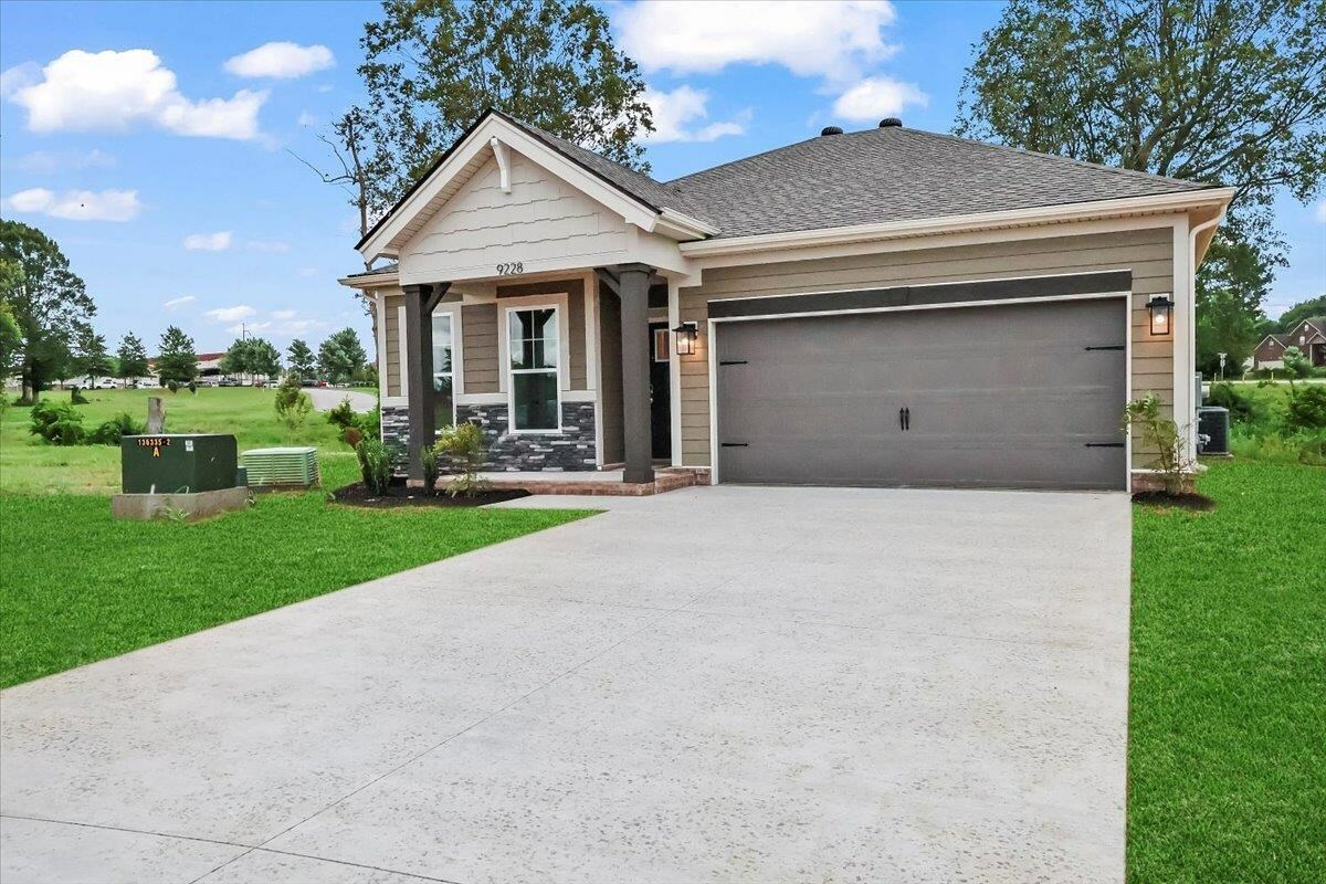 Property Photo: 9228 Woodgate Circle KY 42122