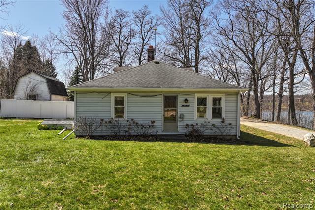 Property Photo: 3931 S Shore Drive MI 48446