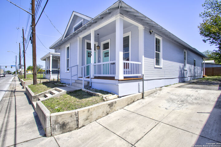 508 N Cherry St  San Antonio TX 78202 photo