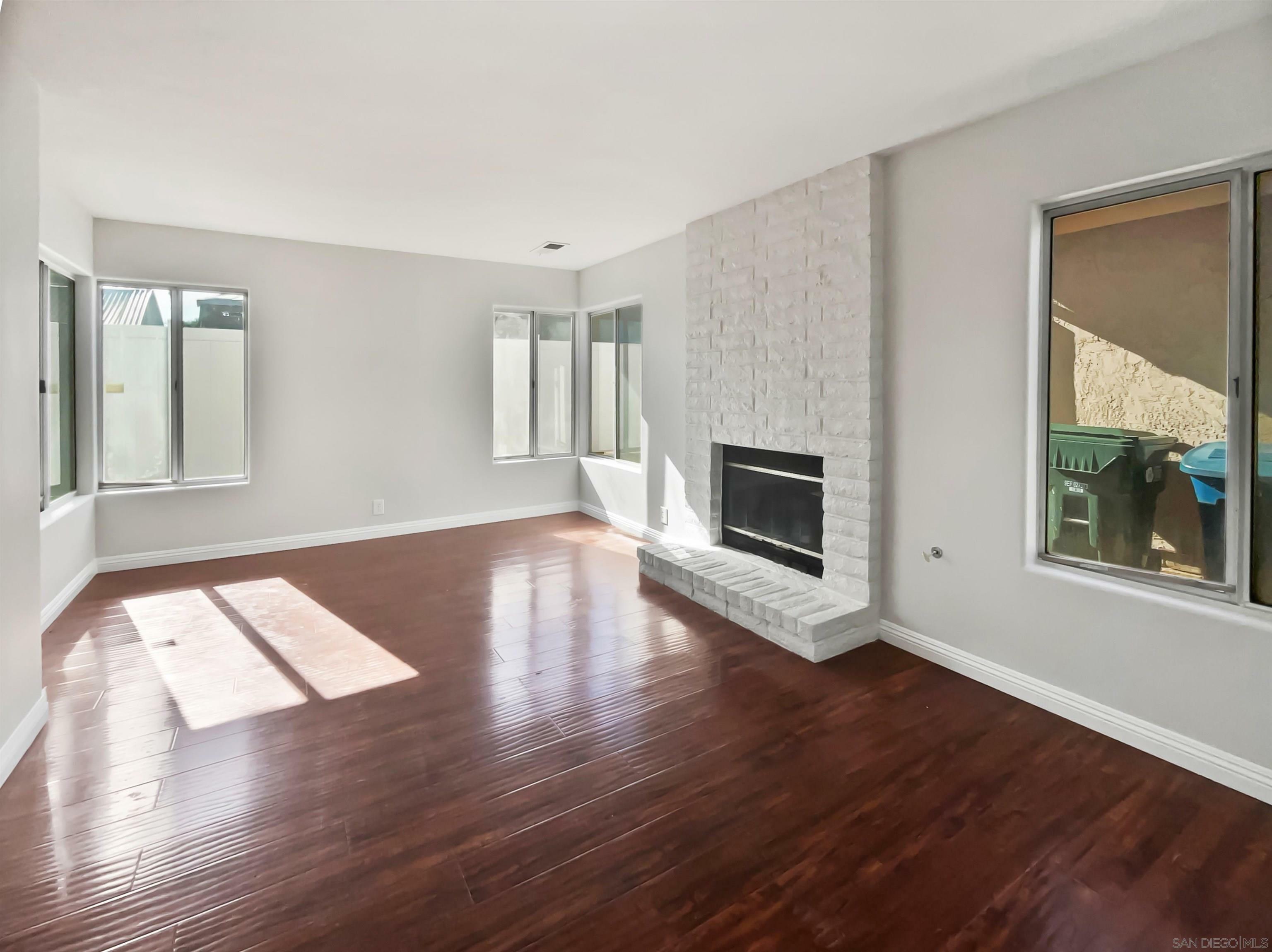 Property Photo: 2125 Domingo Gln CA 92026