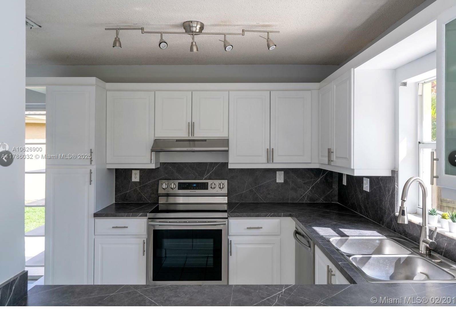 Property Photo: 13230 NW 8th Ter FL 33182