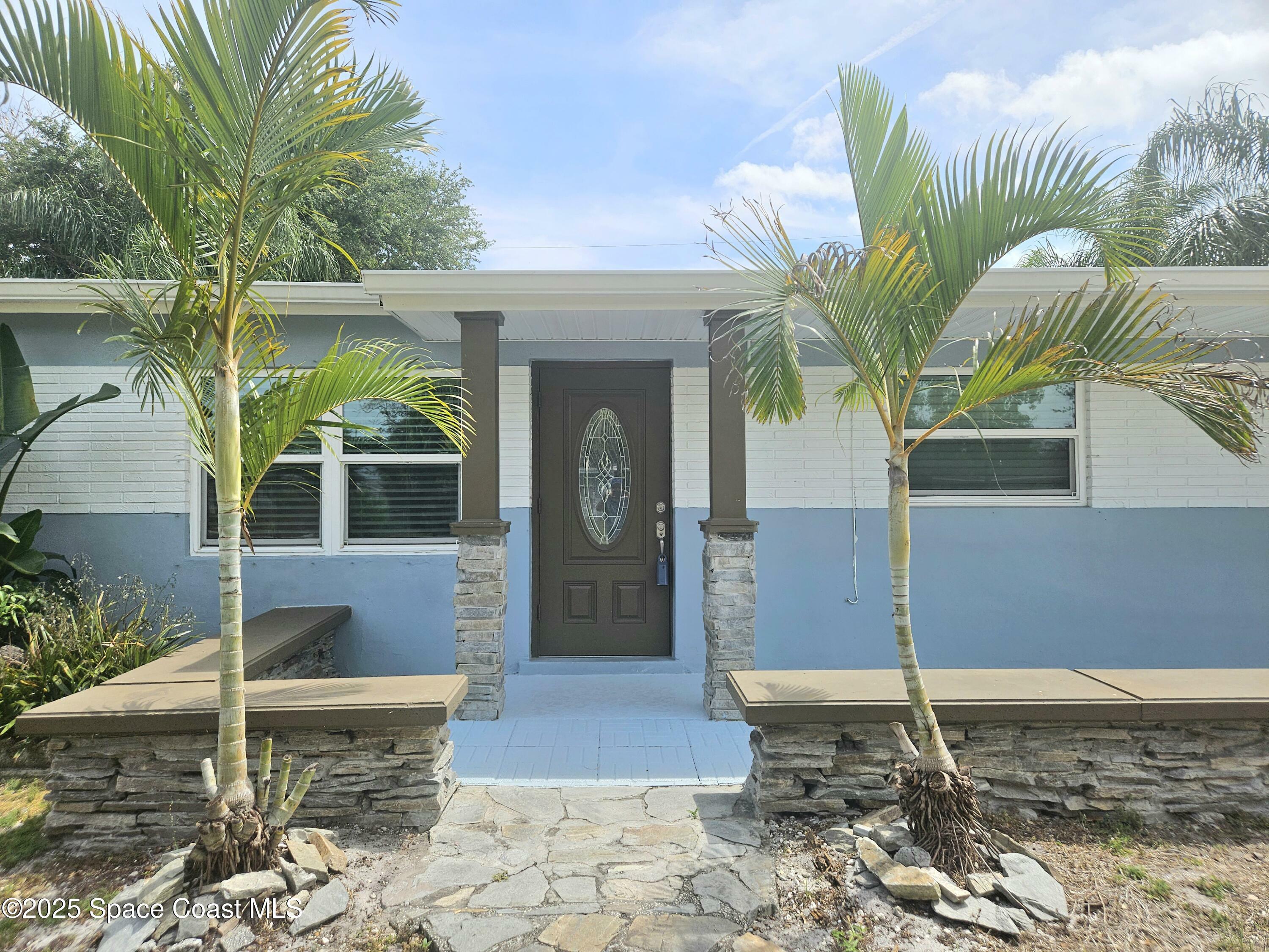 Property Photo: 2629 Andrews Avenue FL 32935
