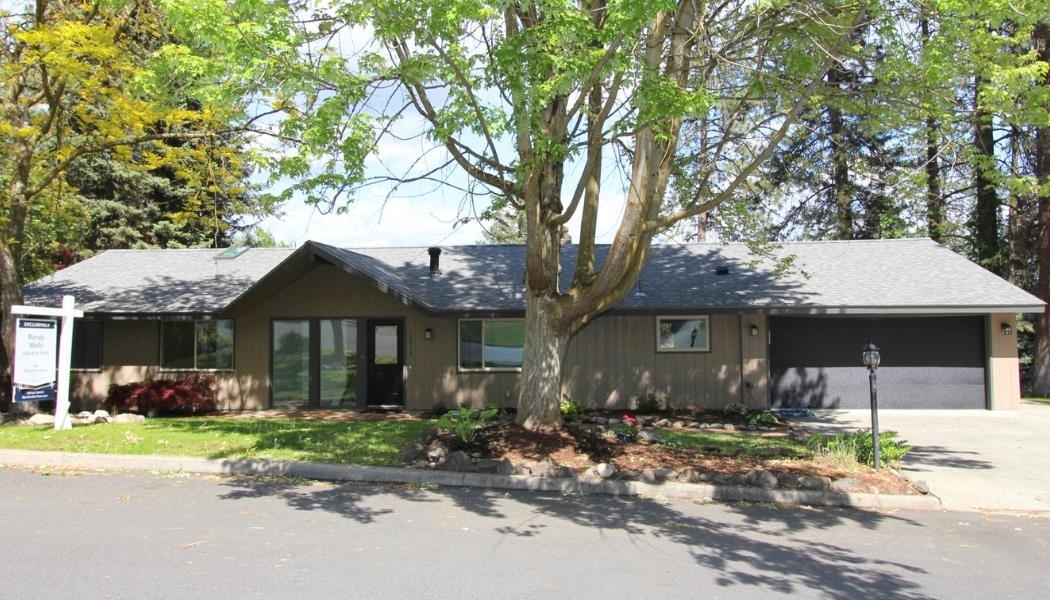 Property Photo:  10224 N Briar Cliff Dr  WA 99218-2413 