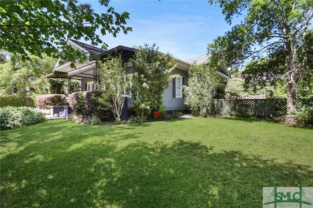 Property Photo:  128 E 48th Street  GA 31405 