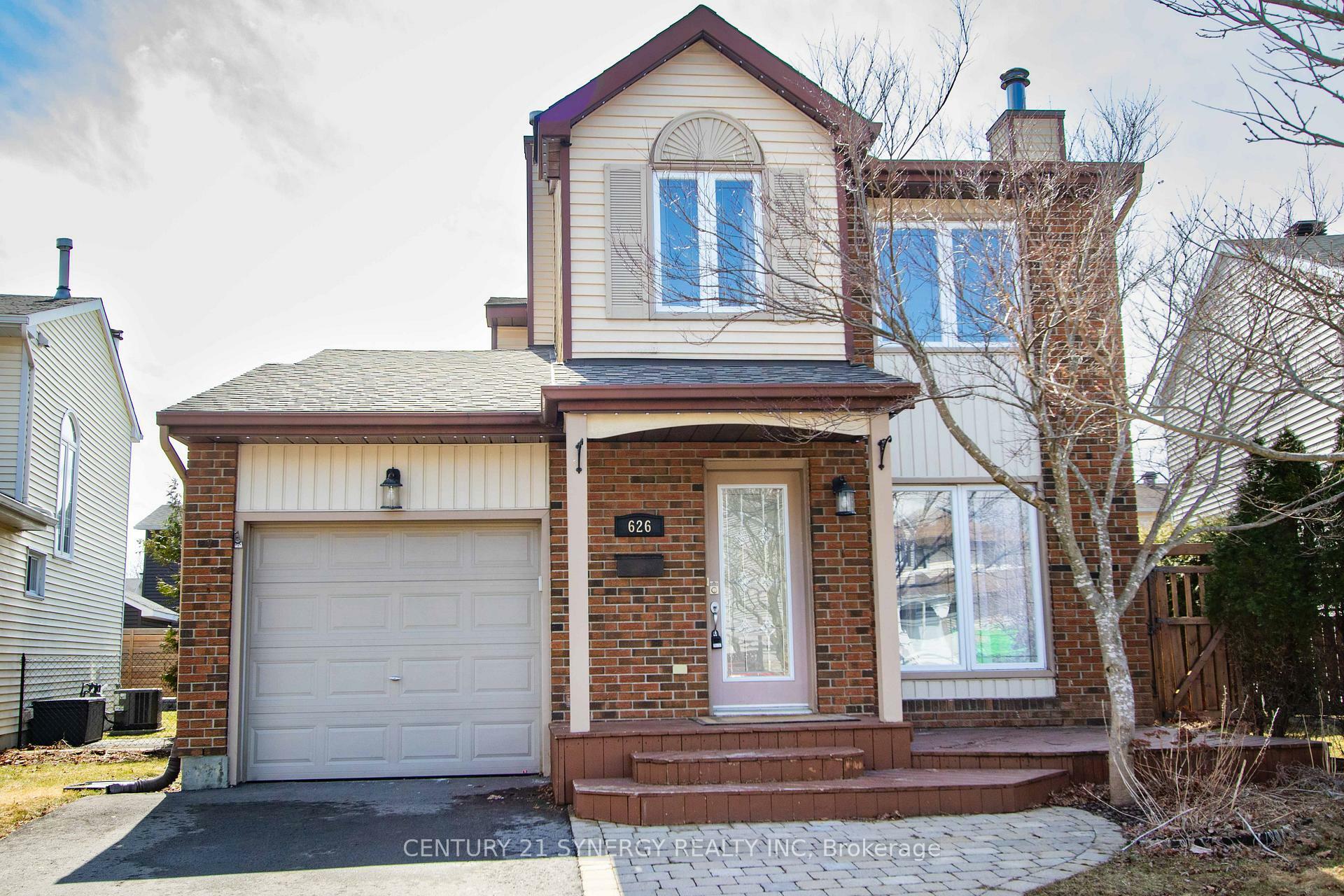 Property Photo: 626 Simoneau Way ON K4A 1P4