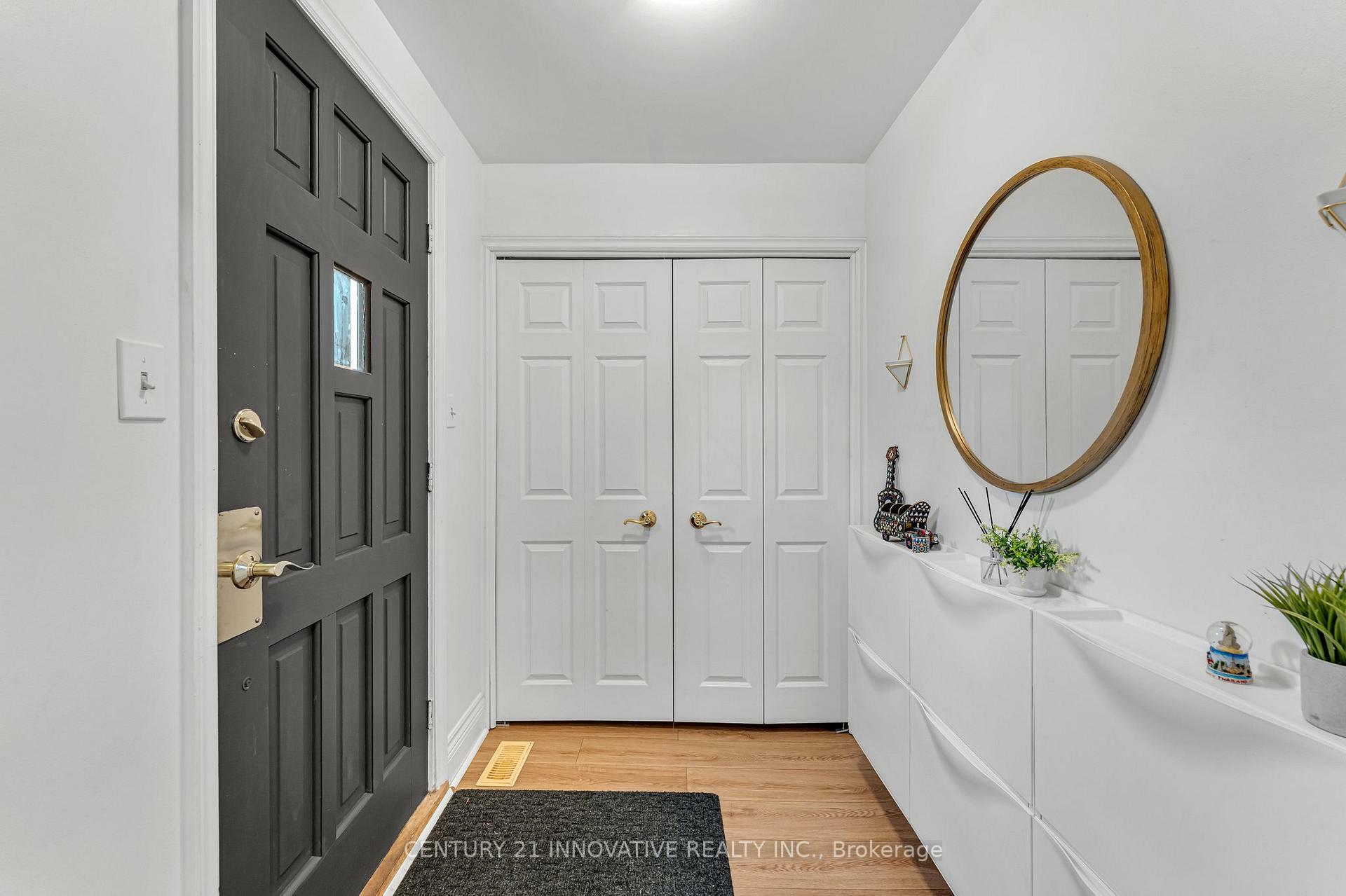 Photo de la propriété: 39 Delena Avenue N ON L8H 6B5