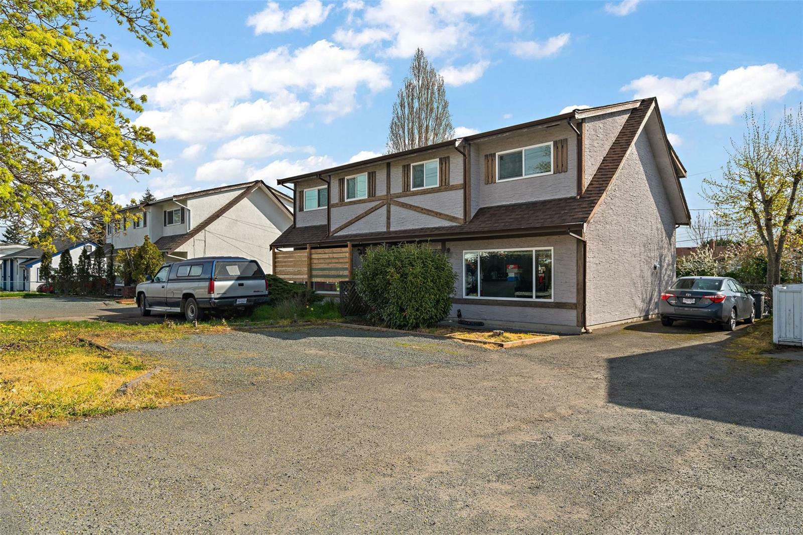 Property Photo:  3979 Shelbourne St  BC V8N 3E1 