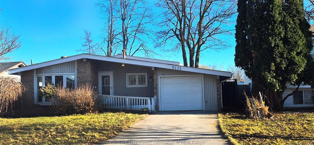 Property Photo: 9435 Ridge Road ON N8R 1G5