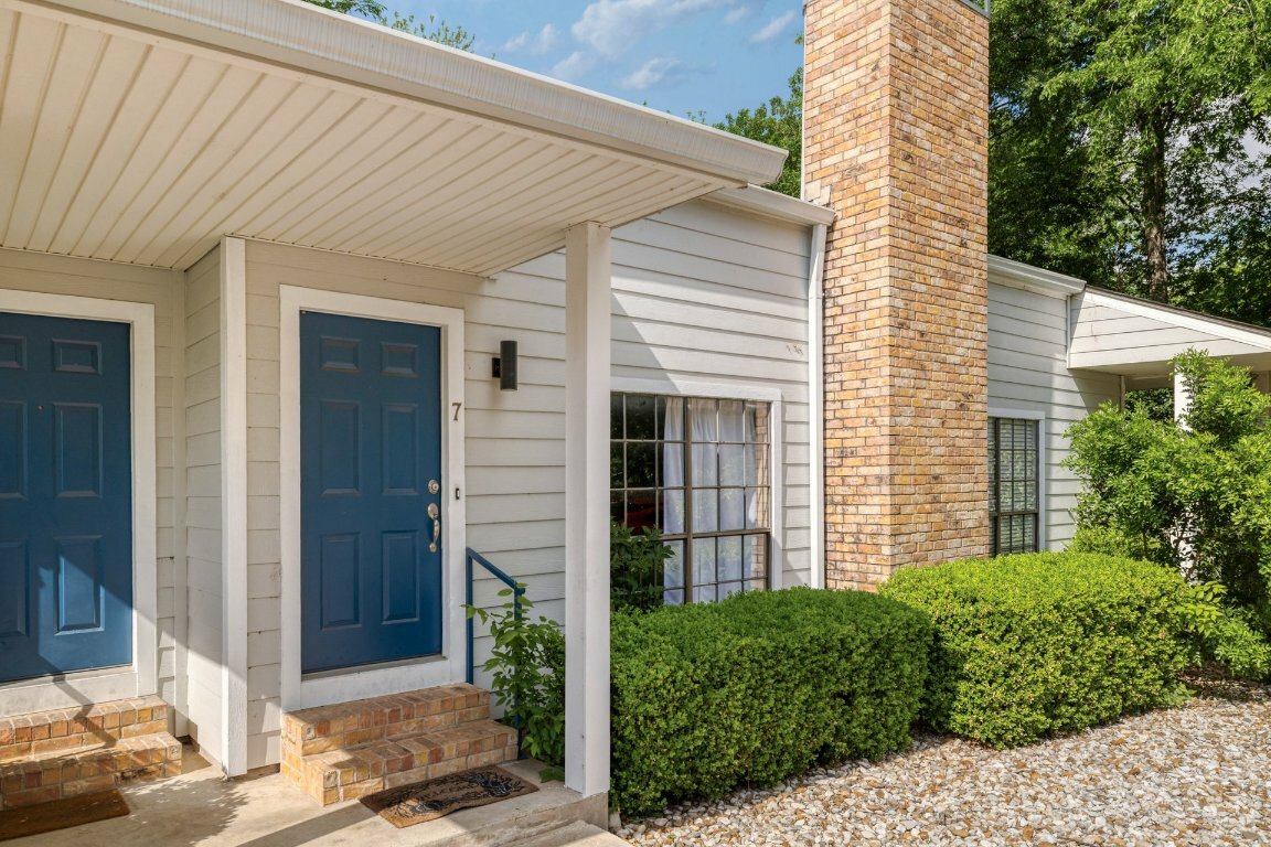 Property Photo: 5604 Woodrow Avenue 7 TX 78756