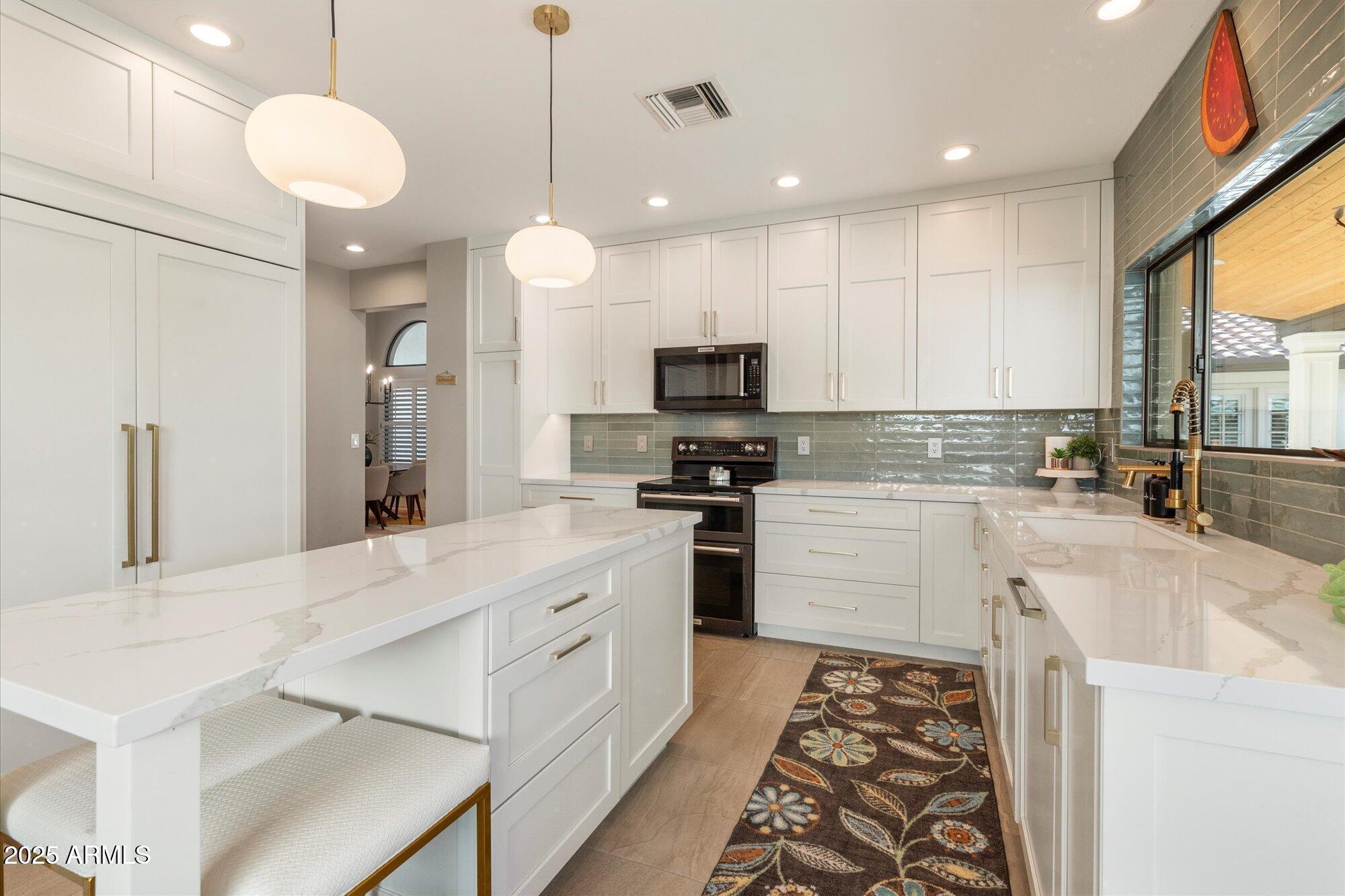 Property Photo:  9915 E Cinnabar Avenue  AZ 85258 