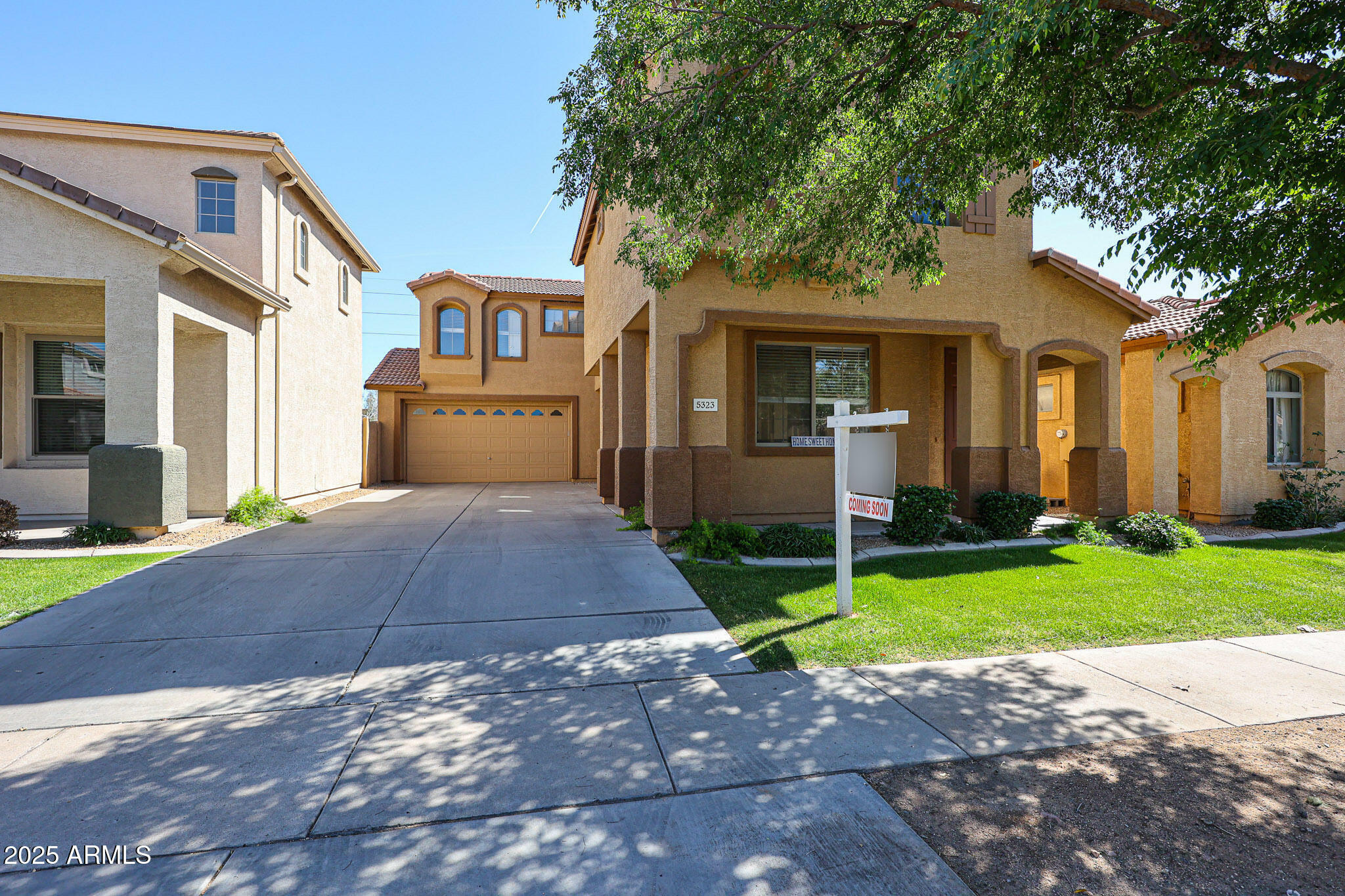 Property Photo: 5323 E Hopi Avenue AZ 85206