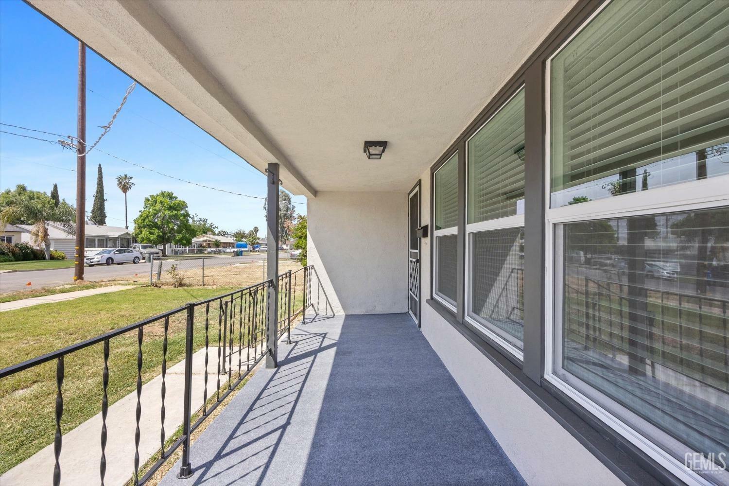 Property Photo: 1204 Castaic Avenue CA 93308