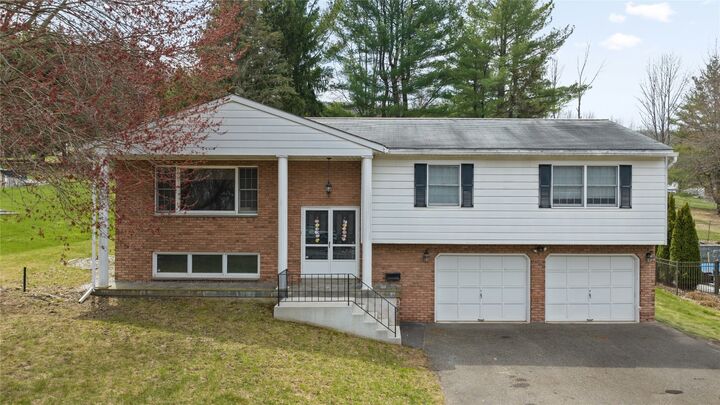 4244 Emerson Place  Vestal NY 13850 photo