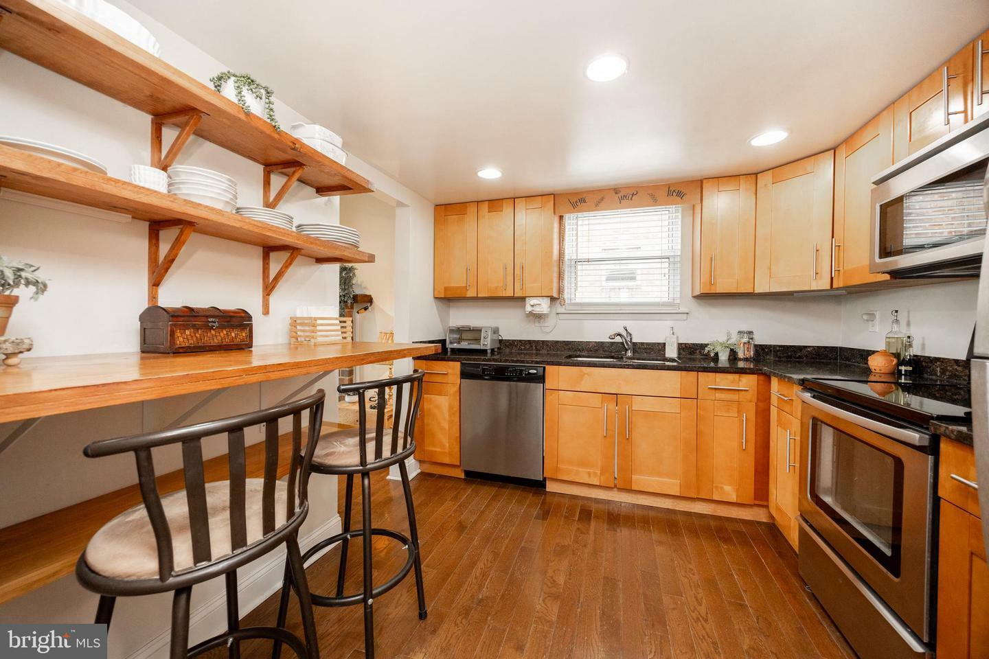 Property Photo: 1092 Bayless Place PA 19403