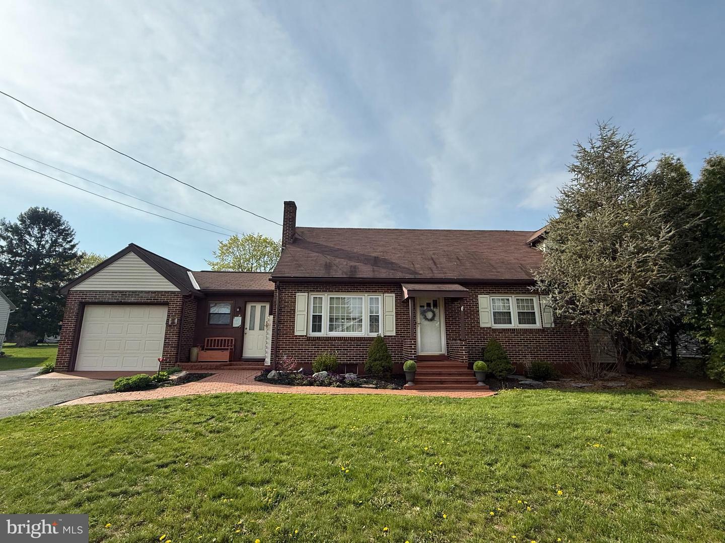 Property Photo: 232 E 4th Street PA 19506
