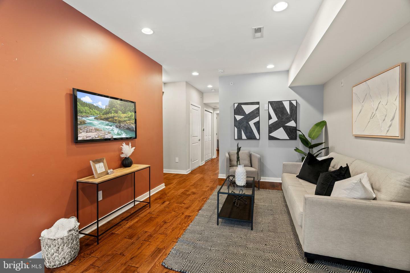 Property Photo: 1416 Parrish Street 3 PA 19130