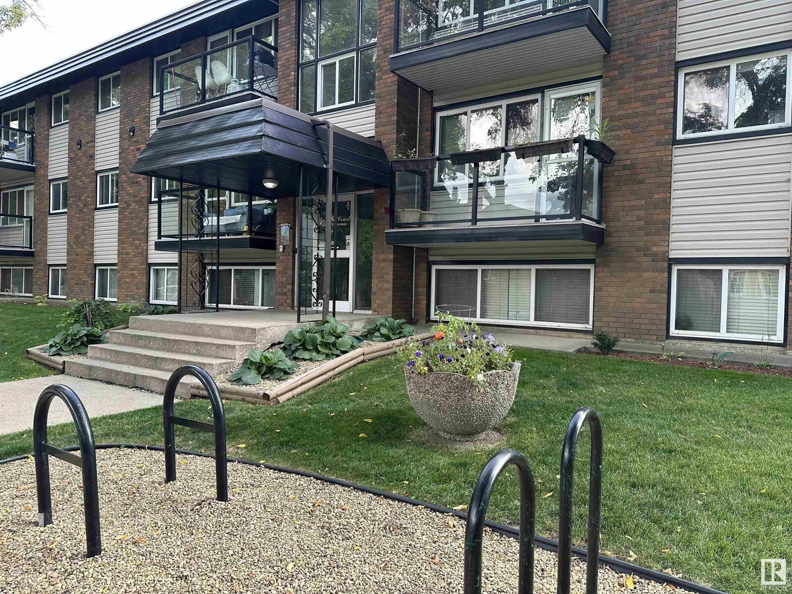 Photo de la propriété: #106 10125 83 Av NW AB T6E 2C5