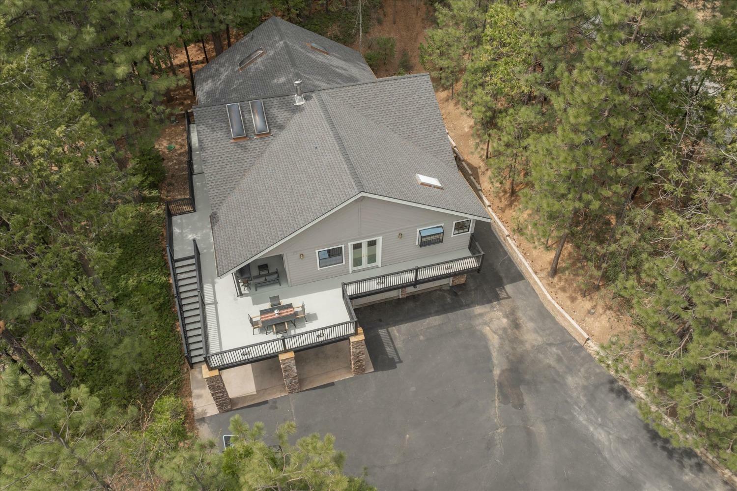 Property Photo: 923 Bear Run Way CA 95223