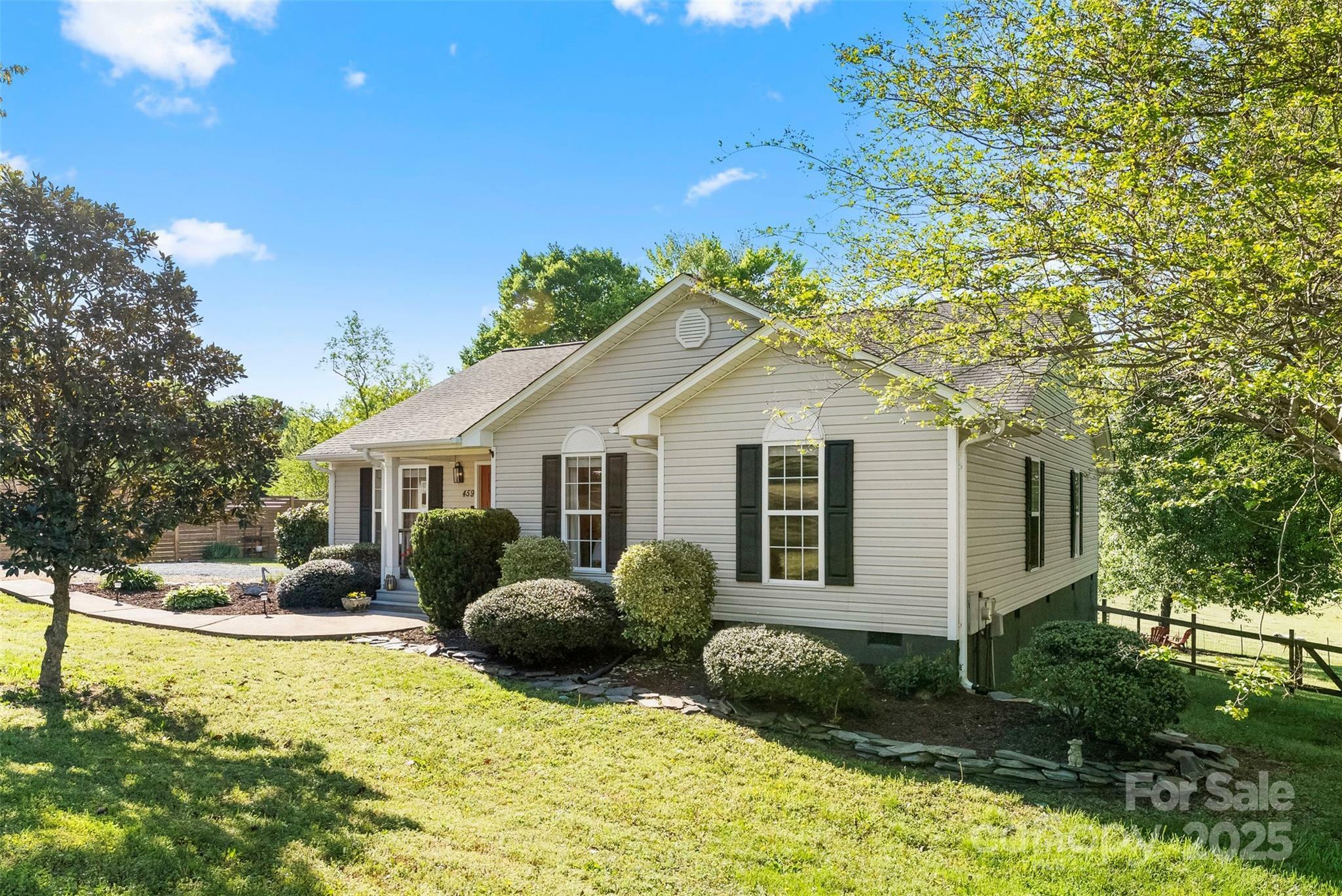 Property Photo:  459 Cramerton Road  NC 28056 