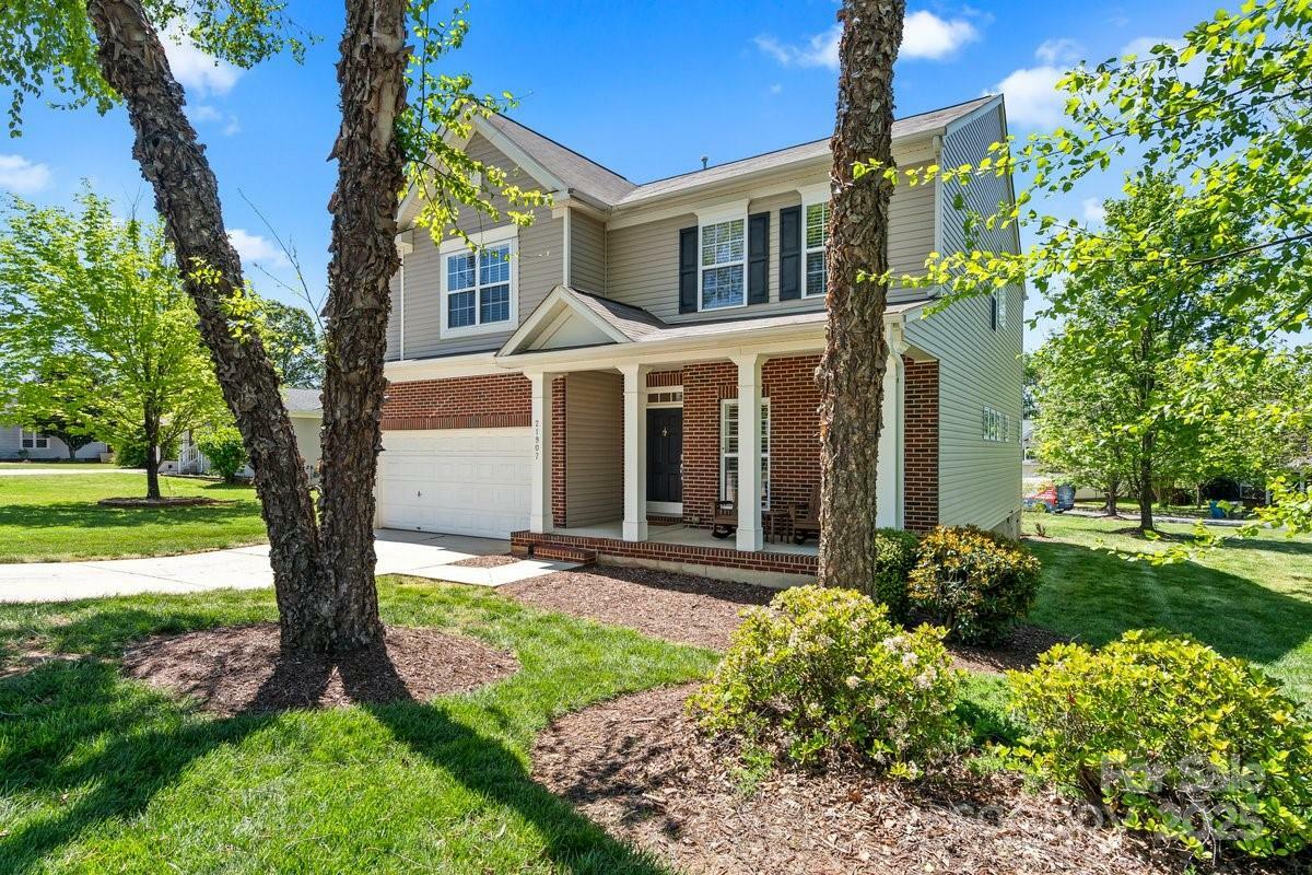 Property Photo: 21907 Torrence Chapel Road NC 28031